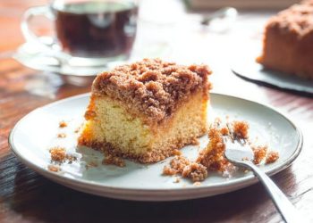 Kolač od grčkog jogurta savršen je dodatak uz kavu, a brzo se napravi