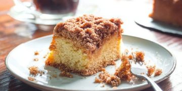 Kolač od grčkog jogurta savršen je dodatak uz kavu, a brzo se napravi