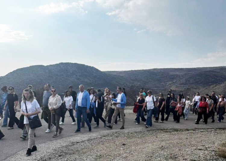Mostar: Više od 300 vjernika sudjelovalo na Križnom putu za nerođene na Humu