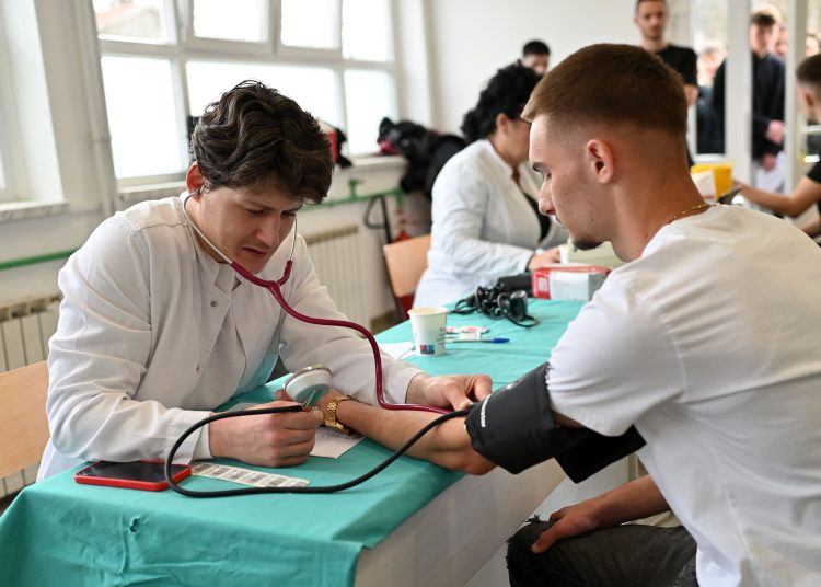Srednjoškolci u Ljubuškom darovali 54 doze krvi