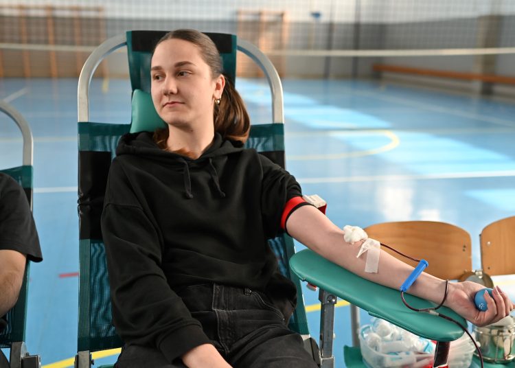 Široki Brijeg: Učenici i djelatnici Gimnazije fra Dominika Mandića darivali 33 doze krvi