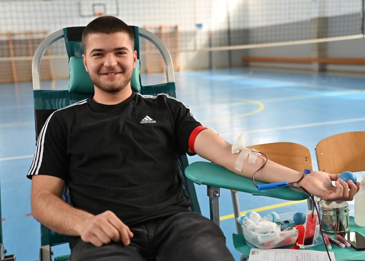 Široki Brijeg: Učenici i djelatnici Gimnazije fra Dominika Mandića darivali 33 doze krvi