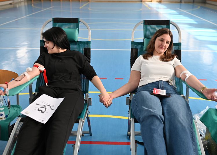 Široki Brijeg: Učenici i djelatnici Gimnazije fra Dominika Mandića darivali 33 doze krvi