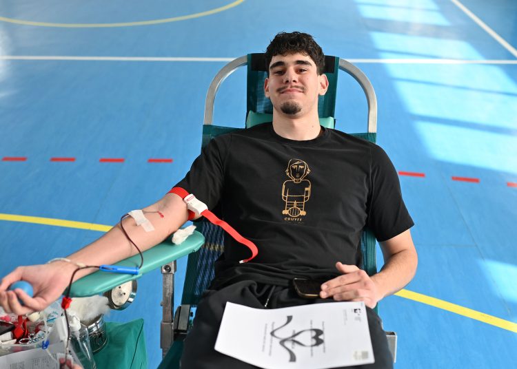 Široki Brijeg: Učenici i djelatnici Gimnazije fra Dominika Mandića darivali 33 doze krvi