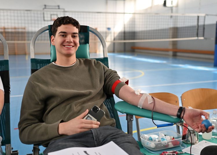 Široki Brijeg: Učenici i djelatnici Gimnazije fra Dominika Mandića darivali 33 doze krvi