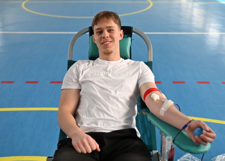 Široki Brijeg: Učenici i djelatnici Gimnazije fra Dominika Mandića darivali 33 doze krvi