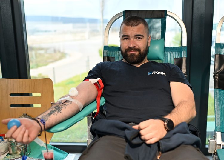 Djelatnici iForm darovali 21 dozu krvi u Širokom Brijegu