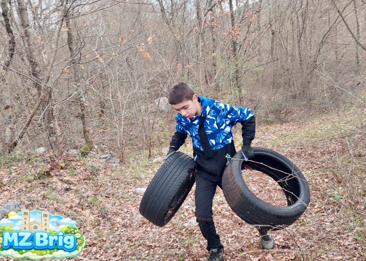 (VIDEO) Široki Brijeg: Velika zajednička akcija čišćenja mještana Uzarića i Briga za Križni put