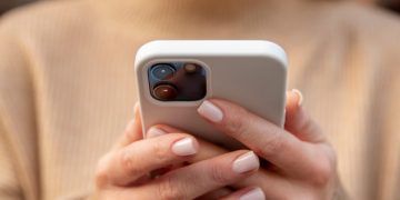 Apple navodno otvara Siri za alternativne chatboxove