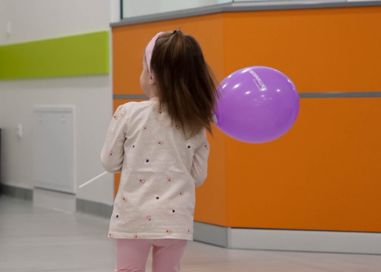 Ljubičasti dan obilježen u SKB Mostar: Podrška i osmijeh za djecu oboljelu od epilepsije