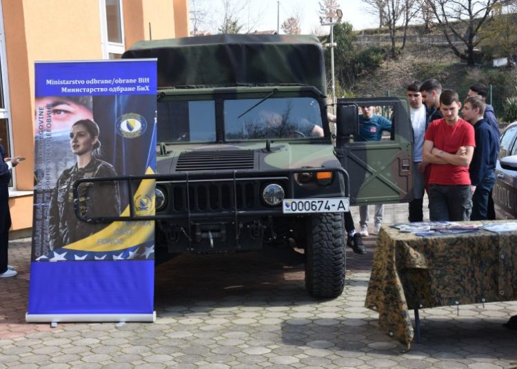 Čitluk: Učenicima SŠ dr. fra Slavka Barbarića predstavljen vojni poziv
