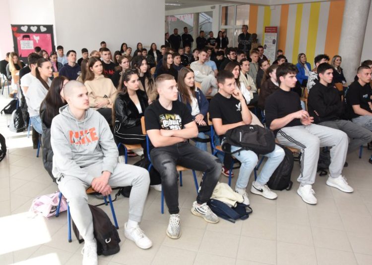 Čitluk: Učenicima SŠ dr. fra Slavka Barbarića predstavljen vojni poziv