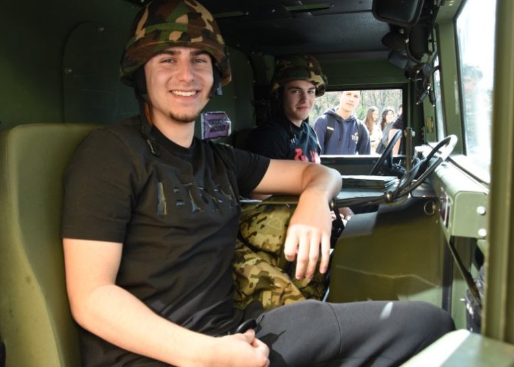 Čitluk: Učenicima SŠ dr. fra Slavka Barbarića predstavljen vojni poziv