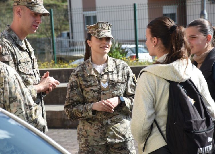 Čitluk: Učenicima SŠ dr. fra Slavka Barbarića predstavljen vojni poziv