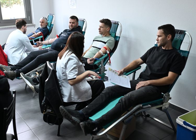 Djelatnici Grafotiska iz Gruda darovali 17 doza krvi