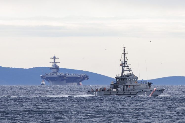 (VIDEO) Najmoćniji ratni brod na svijetu stigao u Split