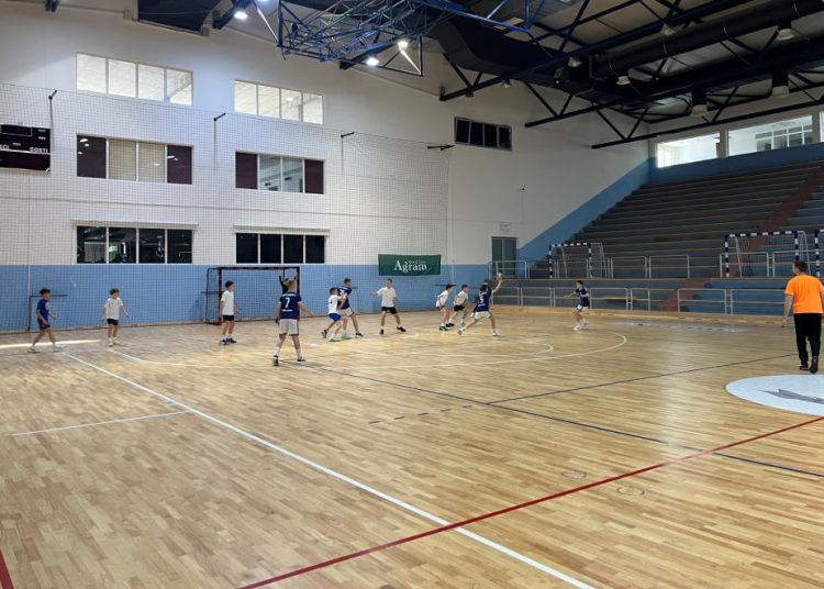 Škola rukometa Široki Brijeg gostovala u Ljubuškom kod Izviđača