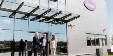 Čović i Filipović posjetili tvrtku Violeta u Grudama: Važnost gospodarskog razvoja i domaće proizvodnje