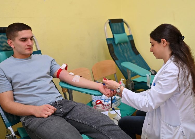 Učenici i djelatnici Srednje škole Antuna Branka Šimića u Grudama darovali 30 doza krvi