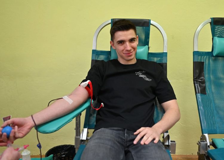 Učenici i djelatnici Srednje škole Antuna Branka Šimića u Grudama darovali 30 doza krvi