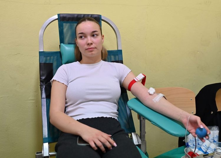 Učenici i djelatnici Srednje škole Antuna Branka Šimića u Grudama darovali 30 doza krvi