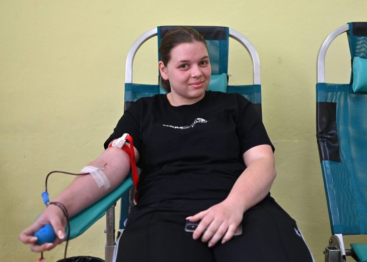 Učenici i djelatnici Srednje škole Antuna Branka Šimića u Grudama darovali 30 doza krvi