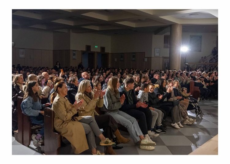 „Pred vratima raja“: Premijera predstave Frame Posušje oduševila gledatelje