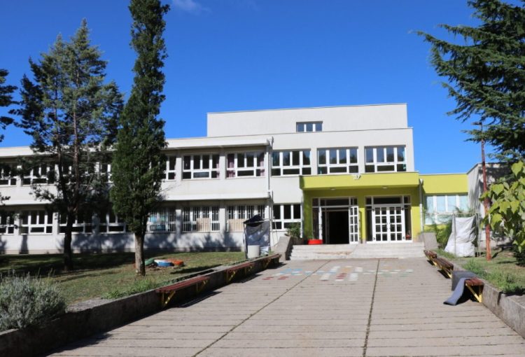 Sindikat osnovnih škola ŽZH za sutra najavio štrajk upozorenja