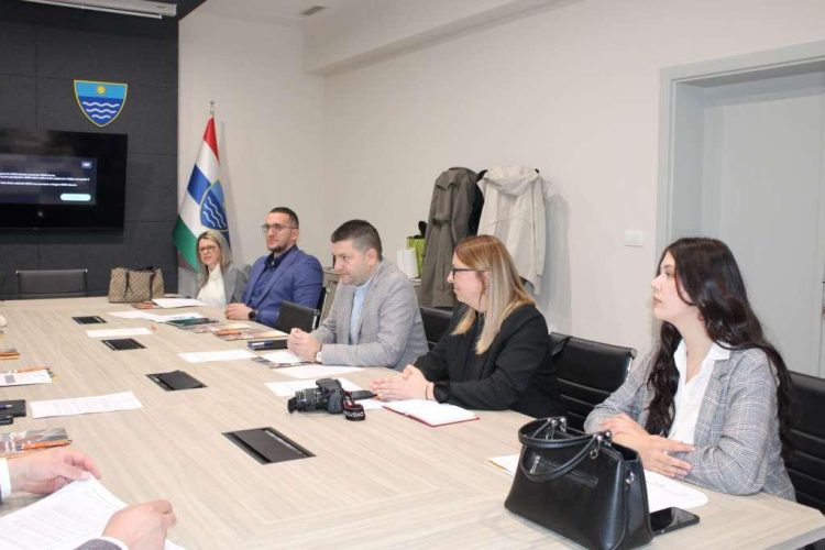U Mostaru održan sastanak o unaprjeđenju politika prema mladima u HNŽ-u i ŽZH