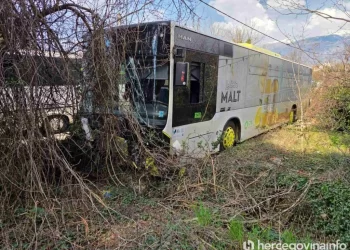 Autobus sletio kod Mostara, troje ozlijeđeno