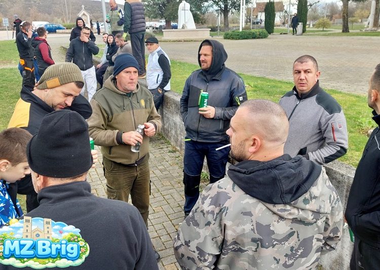 (VIDEO) Široki Brijeg: Velika zajednička akcija čišćenja mještana Uzarića i Briga za Križni put