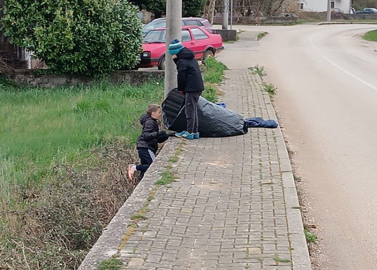(VIDEO) Široki Brijeg: Velika zajednička akcija čišćenja mještana Uzarića i Briga za Križni put