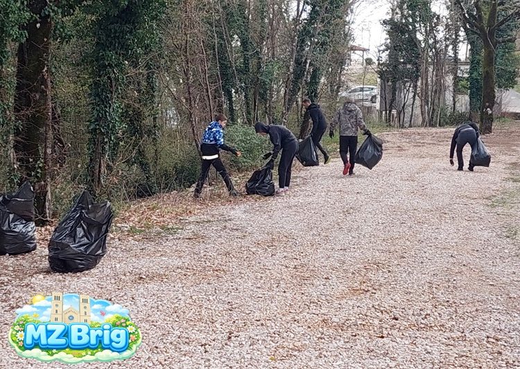 (VIDEO) Široki Brijeg: Velika zajednička akcija čišćenja mještana Uzarića i Briga za Križni put