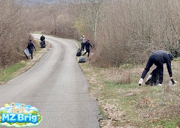 (VIDEO) Široki Brijeg: Velika zajednička akcija čišćenja mještana Uzarića i Briga za Križni put