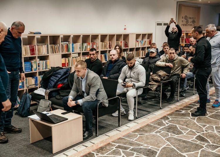 Široki Brijeg spreman za veliku boksačku večer: Borci prošli vaganje