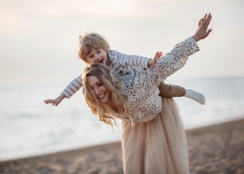 Teret prvorođenaca: Kako nesvjesne roditeljske rečenice stvaraju pritisak