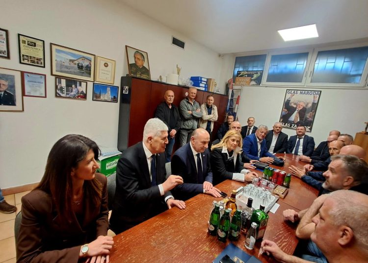 Ministar Medved u posjeti mostarskoj Hvidri