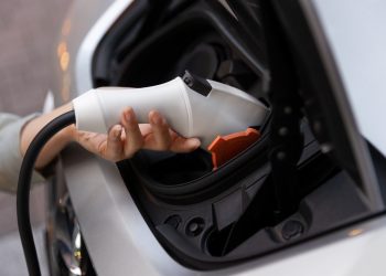 Kinezi pune 500 km za pet minuta, BMW tvrdi da to ima svoju cijenu