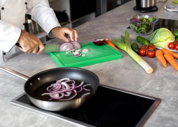 Ovo su najčešće pogreške kod kuhanja na indukcijskoj ploči
