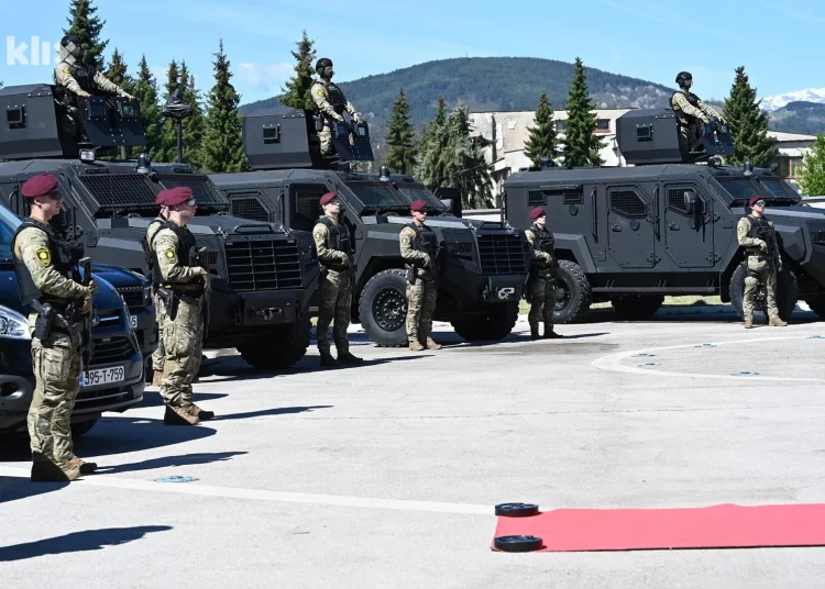 Veliko jačanje policije u Zenici: Stigla oklopna vozila, 46 službenih auta i nova oprema