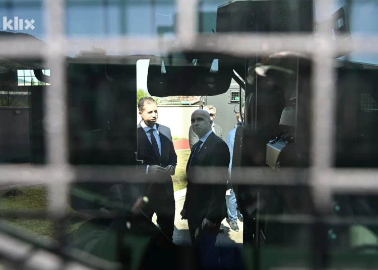 Veliko jačanje policije u Zenici: Stigla oklopna vozila, 46 službenih auta i nova oprema