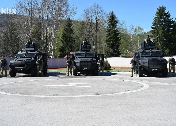 Veliko jačanje policije u Zenici: Stigla oklopna vozila, 46 službenih auta i nova oprema