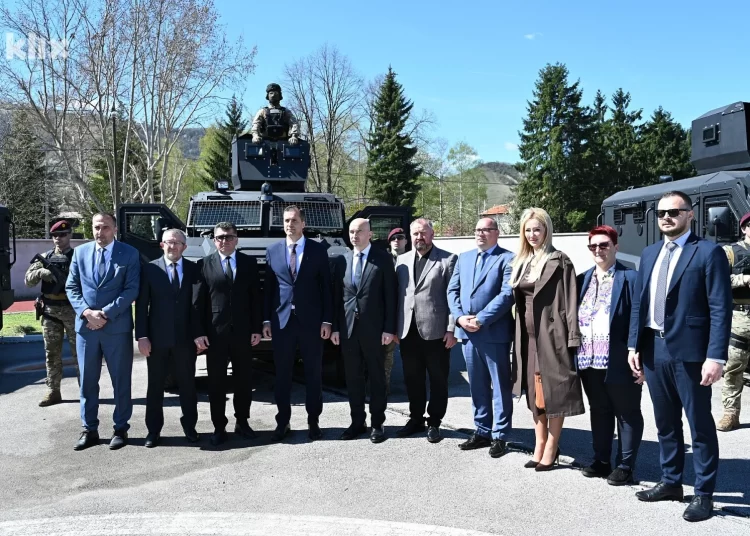 Veliko jačanje policije u Zenici: Stigla oklopna vozila, 46 službenih auta i nova oprema