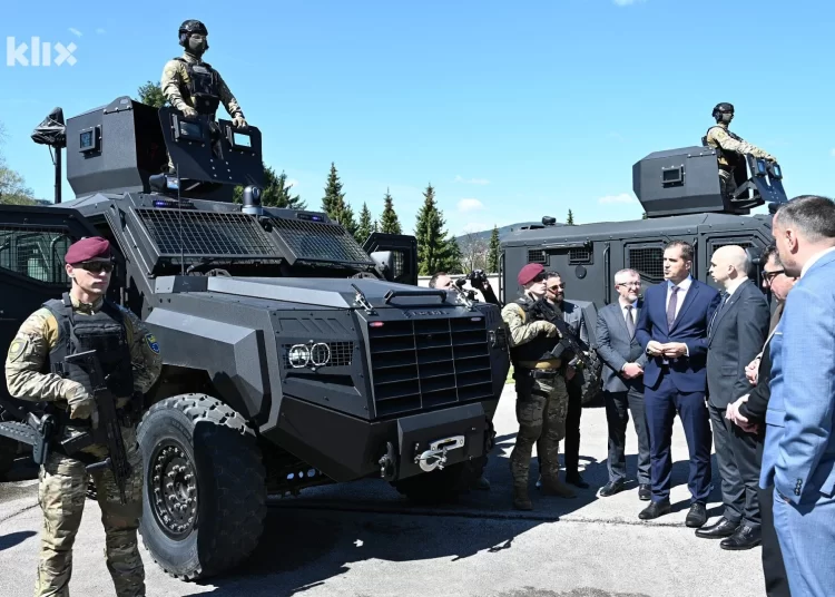 Veliko jačanje policije u Zenici: Stigla oklopna vozila, 46 službenih auta i nova oprema