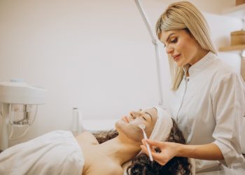 Vrisak.info istražuje: Evo koliko Hercegovke izdvajaju za uljepšavanje pred svečane događaje