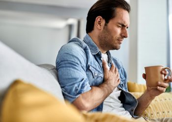 Srčani udar ne dolazi uvijek naglo: Simptomi koji se mogu javiti danima ranije