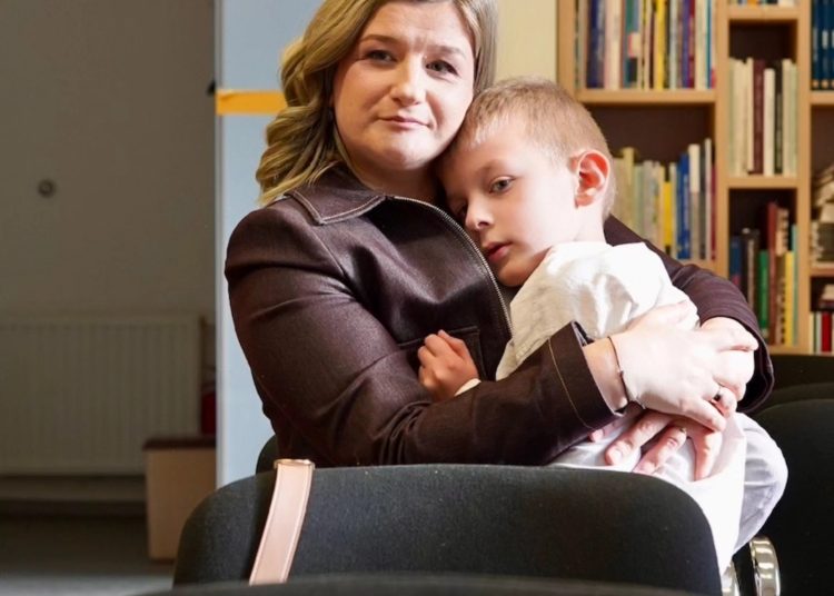 Široki Brijeg: Majka djeteta s autizmom kroz knjigu „Satkana krila“ otvorila priču o životu