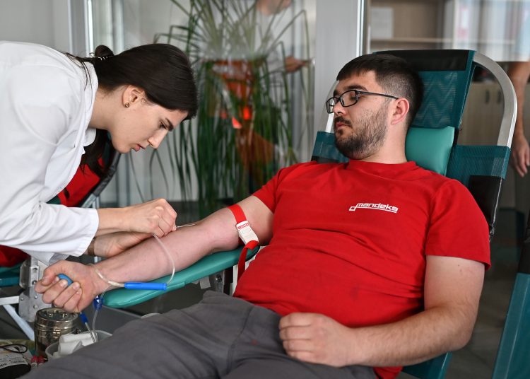 Široki Brijeg: Prikupljeno 16 doza krvi u akciji za djelatnike TEM Mandeksa