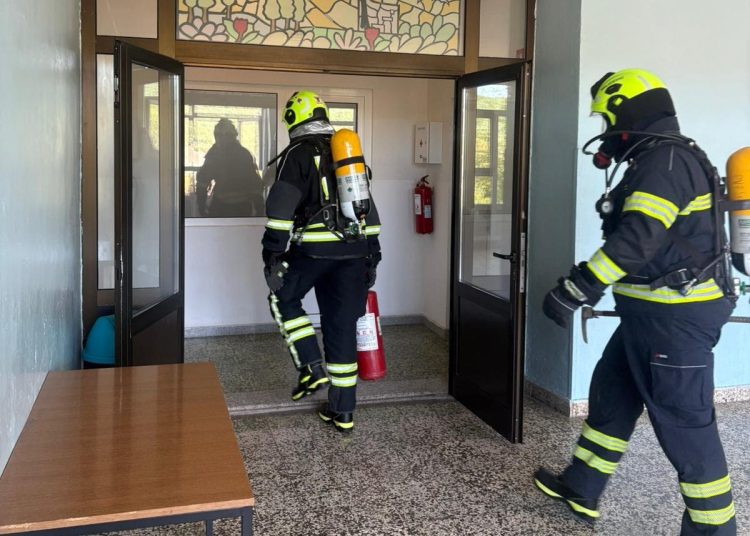 (VIDEO) U Kočerinu i Biogracima održane edukacije za učenike i zaposlenike