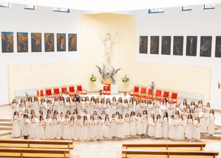 Foto: Franjevački samostan i Župa sv. Ante Padovanskog Humac - Ljubuški